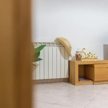 Maria House Con Giardino Privato 올비아