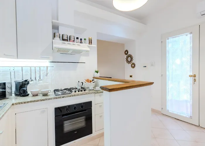 Apartment Maria House Con Giardino Privato Olbia