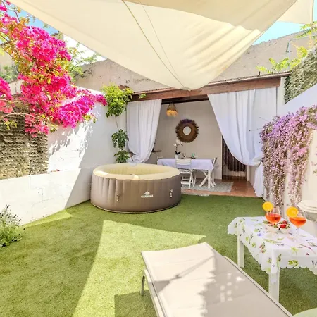 アパート Maria House, Jacuzzi E Patio オルビア