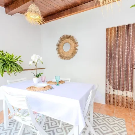 Maria House Con Giardino Privato Lägenhet